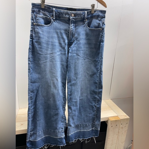 White House Black Market Denim - White House Black Market Denim High Rise Wide Leg Cropped Jeans